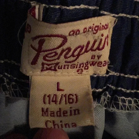 Penguin by Munsingwear boys patriotic swim trunks/board shorts. Size: L (14/16) - Picture 5 of 10